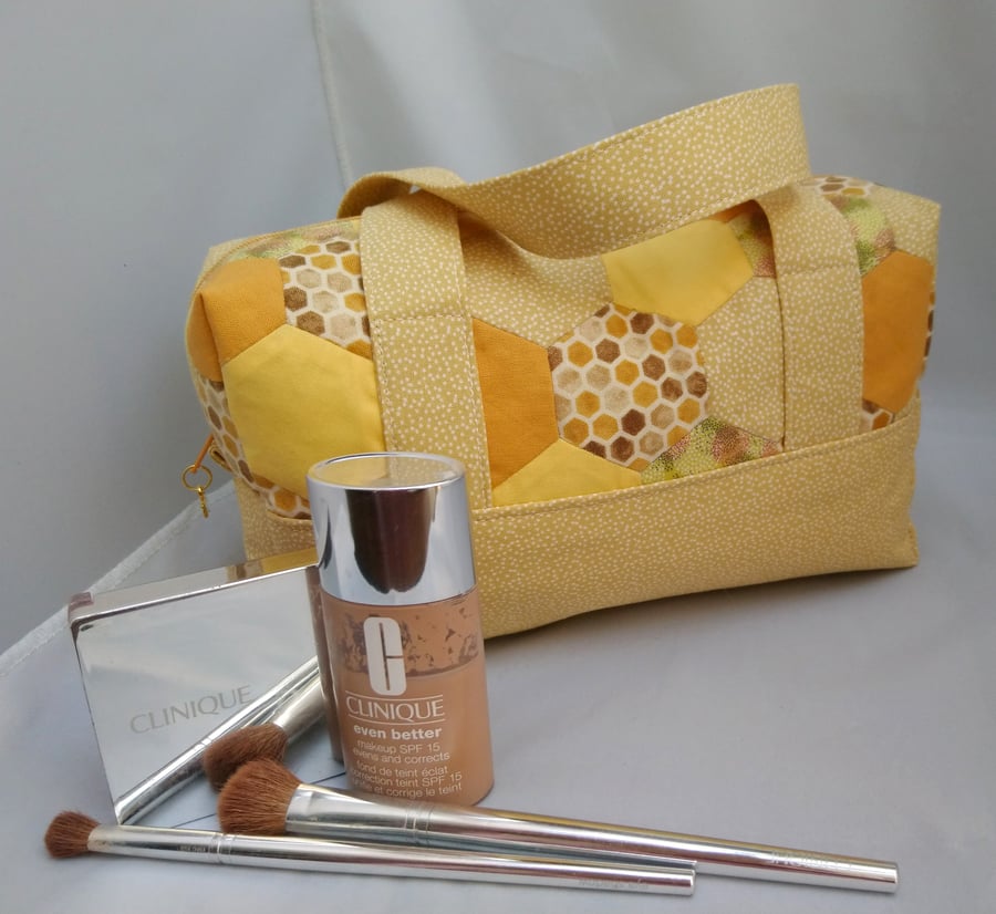 Make up Bag, Hexagon Handled Zipped Box Shape Toiletry Bag with Multi use Option