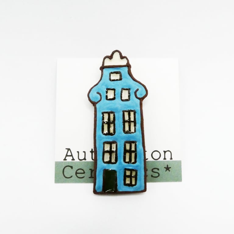 Dutch house ceramic brooch