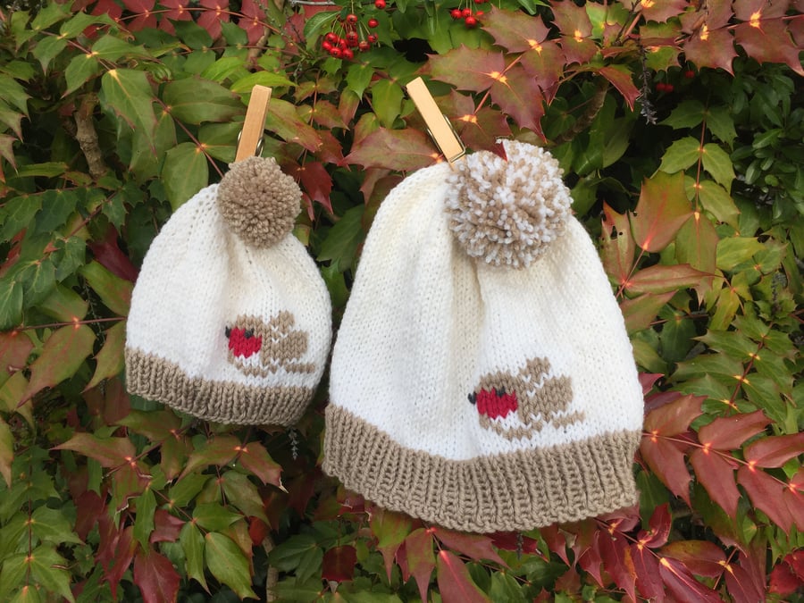 Pom Pom Hat KNITTING PATTERN in PDF with a Winter Robin motif