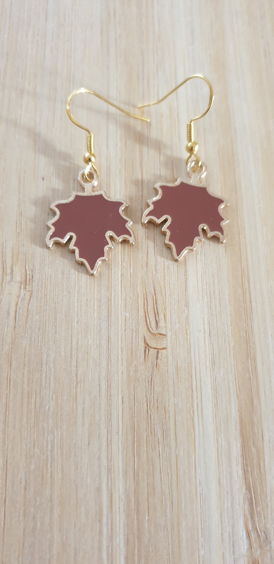 Brown maple leaf earrings 