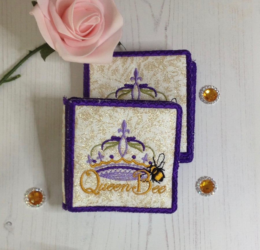 Queen Bee Post It Note holder B7