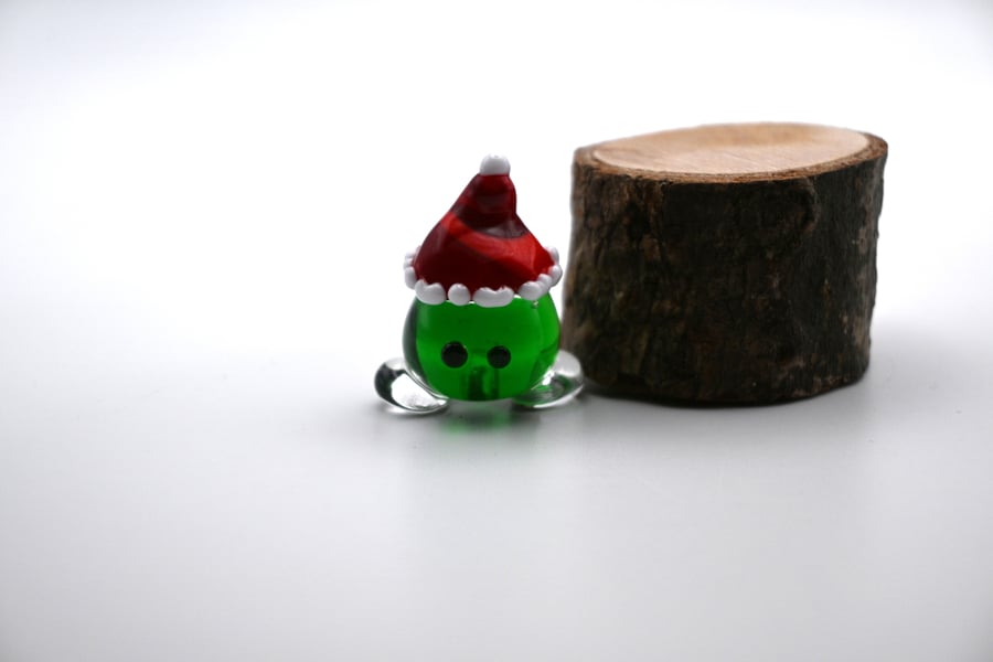 small glass christmas hat wisp keepsake 