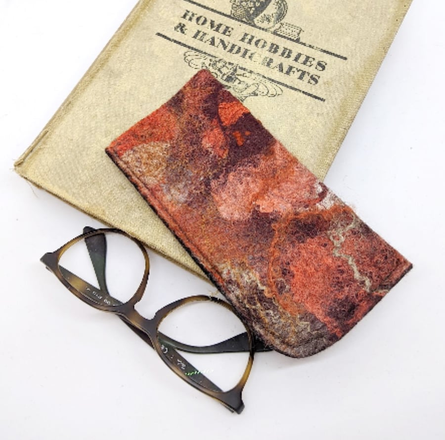 Glasses case: felted wool - rust and oranges