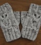 Owl Motif Fingerless Gloves (R749) - Image 1