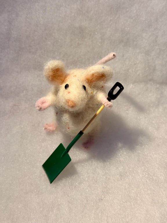Felted mouse - White rainbow drop fur with or without spade