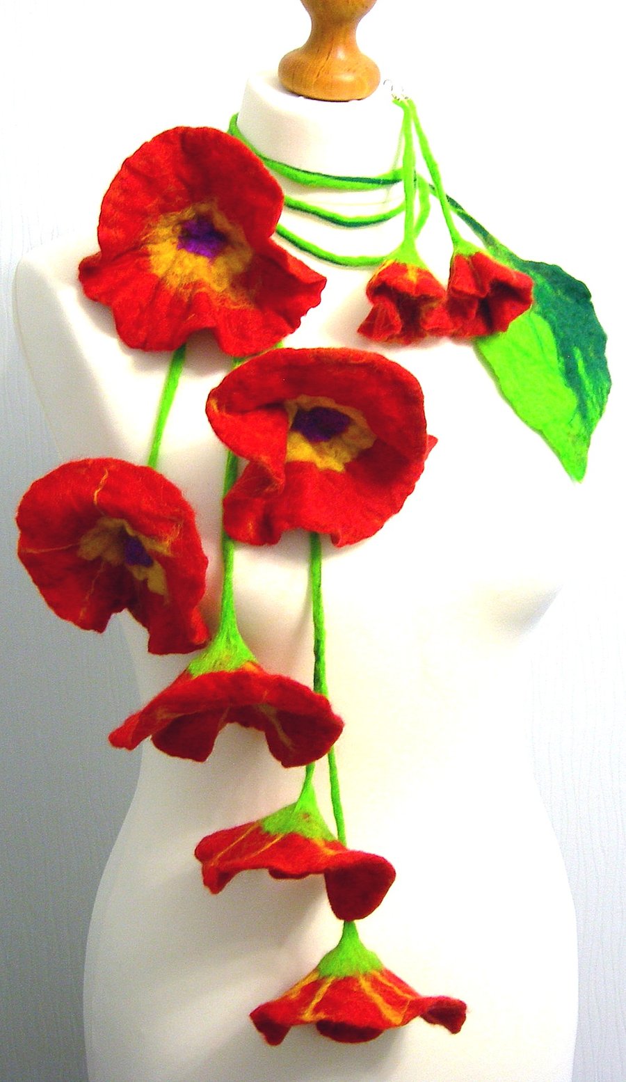 FELTED  NECKLACE -scarf- belt ---100% WOOL- RED  flowers -