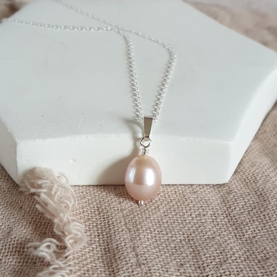 Pink Pearl Necklace Single Pearl Pendant Wedding Necklace Bridesmaid Gift