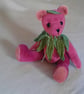 Collector's teddy bear 8" jointed 'Peach' velvet adorned with crocheted leaves  - Image 6
