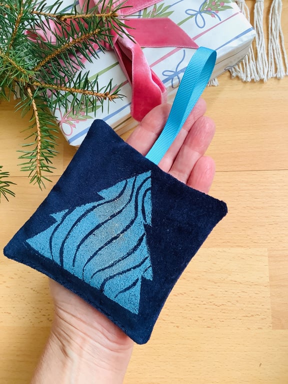Velvet Lavender Sachet, Hand Printed Lavender Bag, Christmas Tree Ornament 