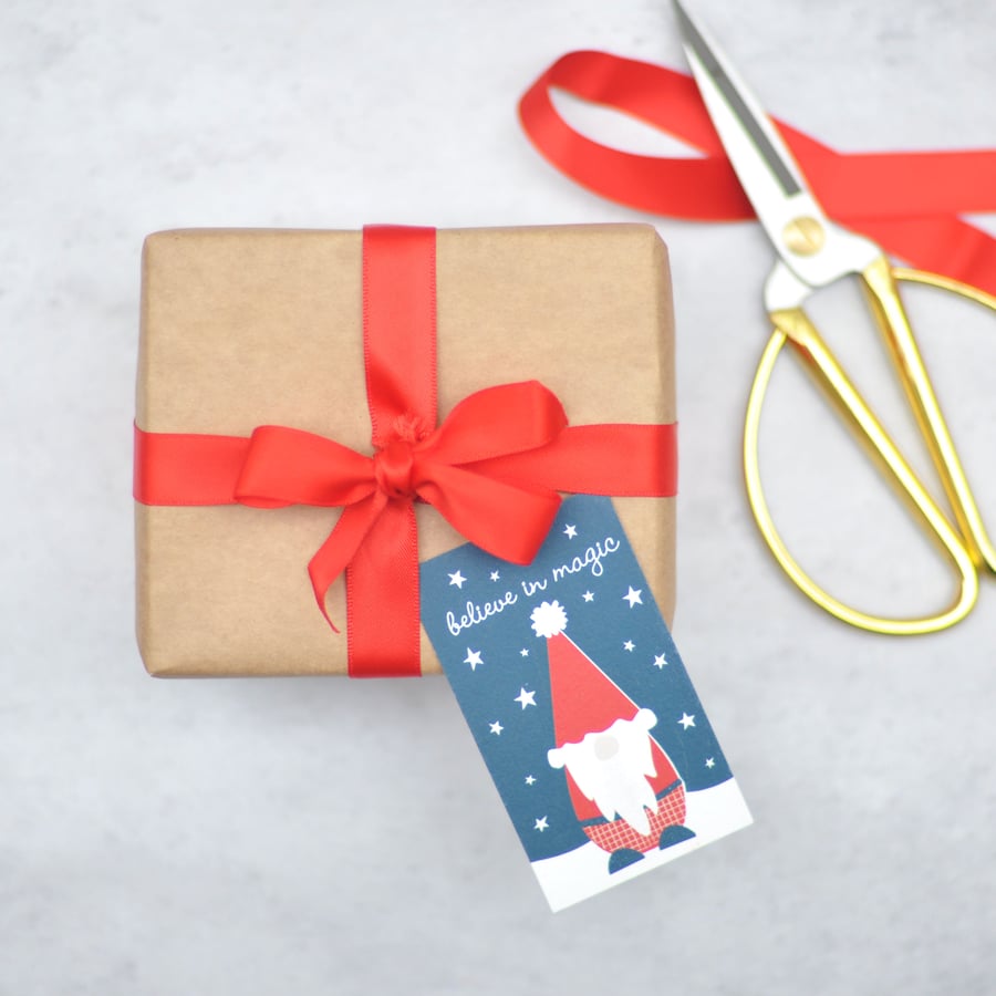 Christmas gift tags - Christmas labels - pack of five labels - present labels