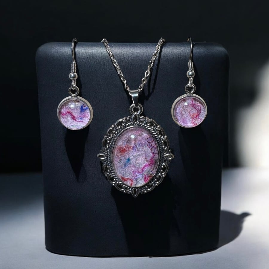 Pendant and earrings set, pale pink felt with silk fibres under glass cabochon