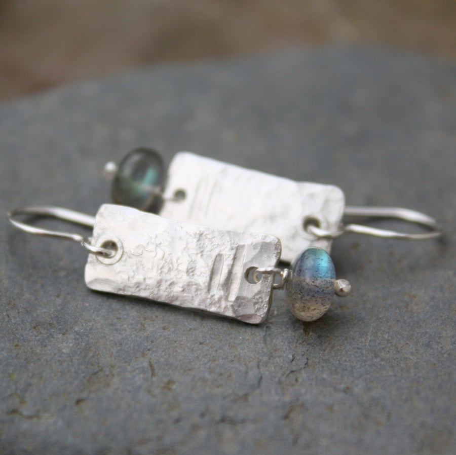 Notched silver and labradorite earrings