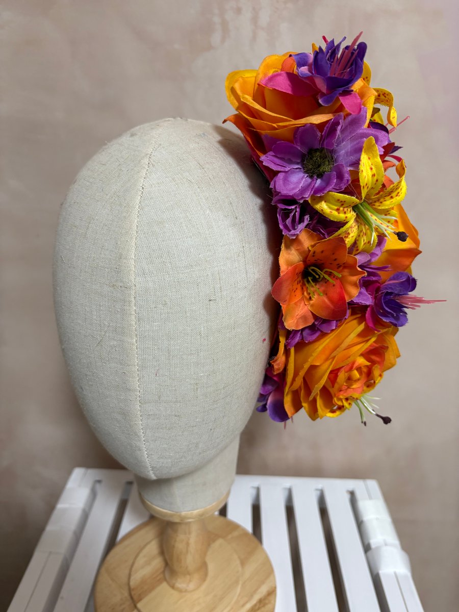Large Bright Cascade Hair Flower 