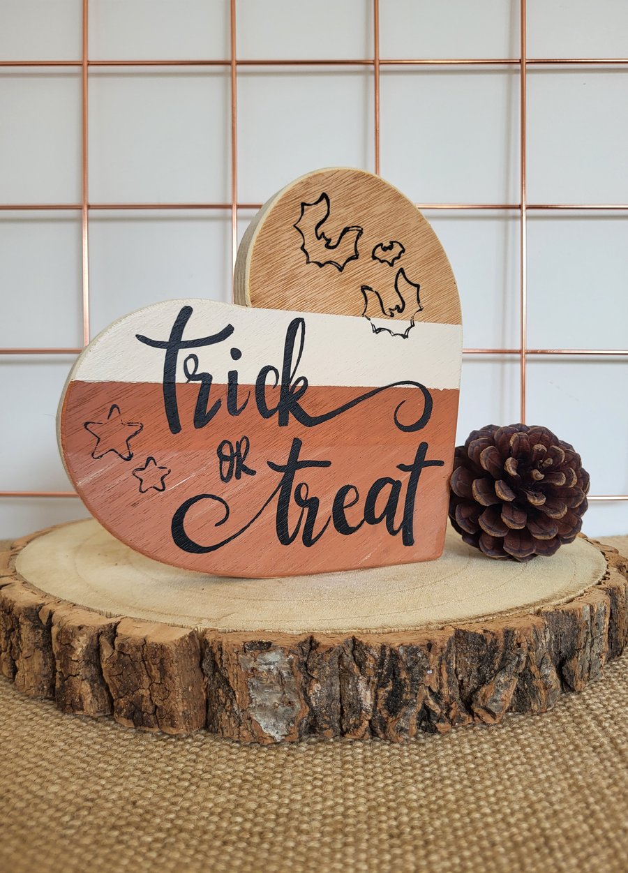 Free standing wooden Halloween heart decoration