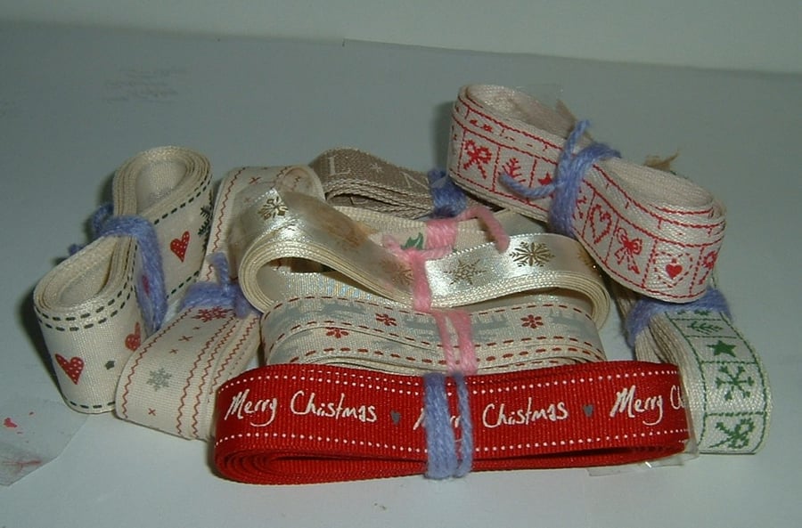 destash of Christmas ribbon for crafting ( ref F 733)