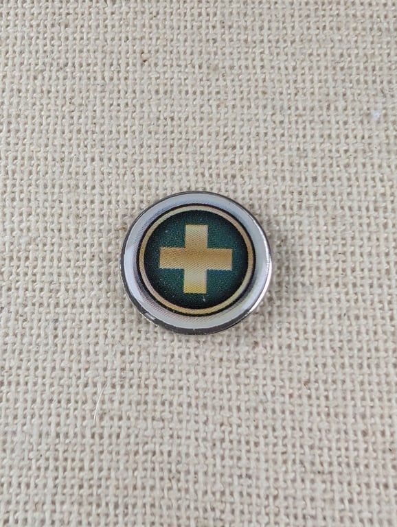 Healer Pin Badge - Gamer Themed Pin - Large Resin Topped Pin Badge 