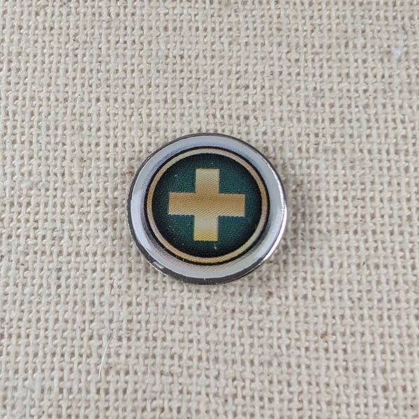Healer Pin Badge - Gamer Themed Pin - Large Resin Topped Pin Badge 