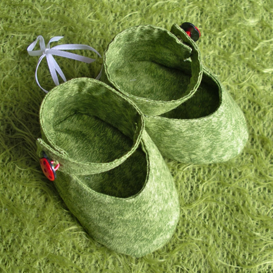 Grass Shoes with Ladybird buttons