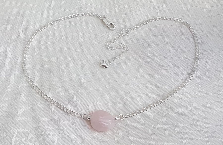 Gorgeous Rose Quartz Bead Choker Necklace.