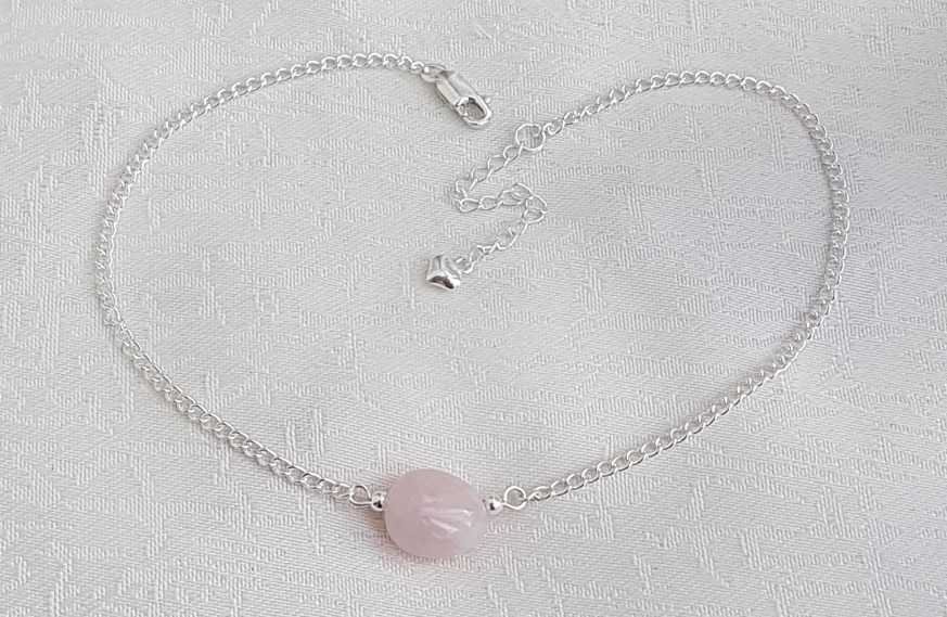 Gorgeous Rose Quartz Bead Choker Necklace.