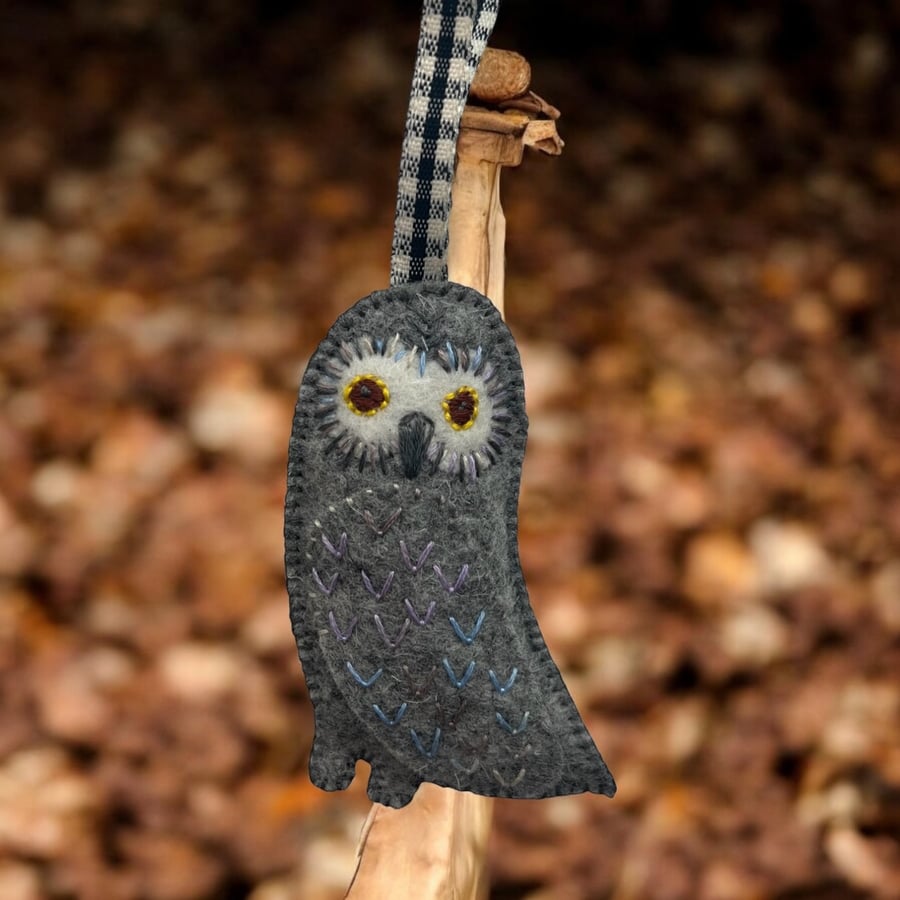 Grey Owl Felt Hanging Decoration