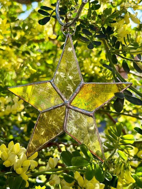 Stained Glass 5-point Star - Pale yellow and amber gluechip (small flaw)