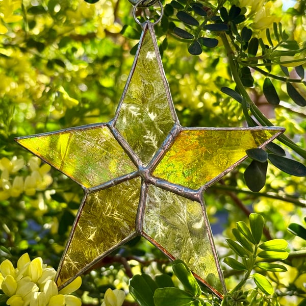 Stained Glass 5-point Star - Pale yellow and amber gluechip (small flaw)