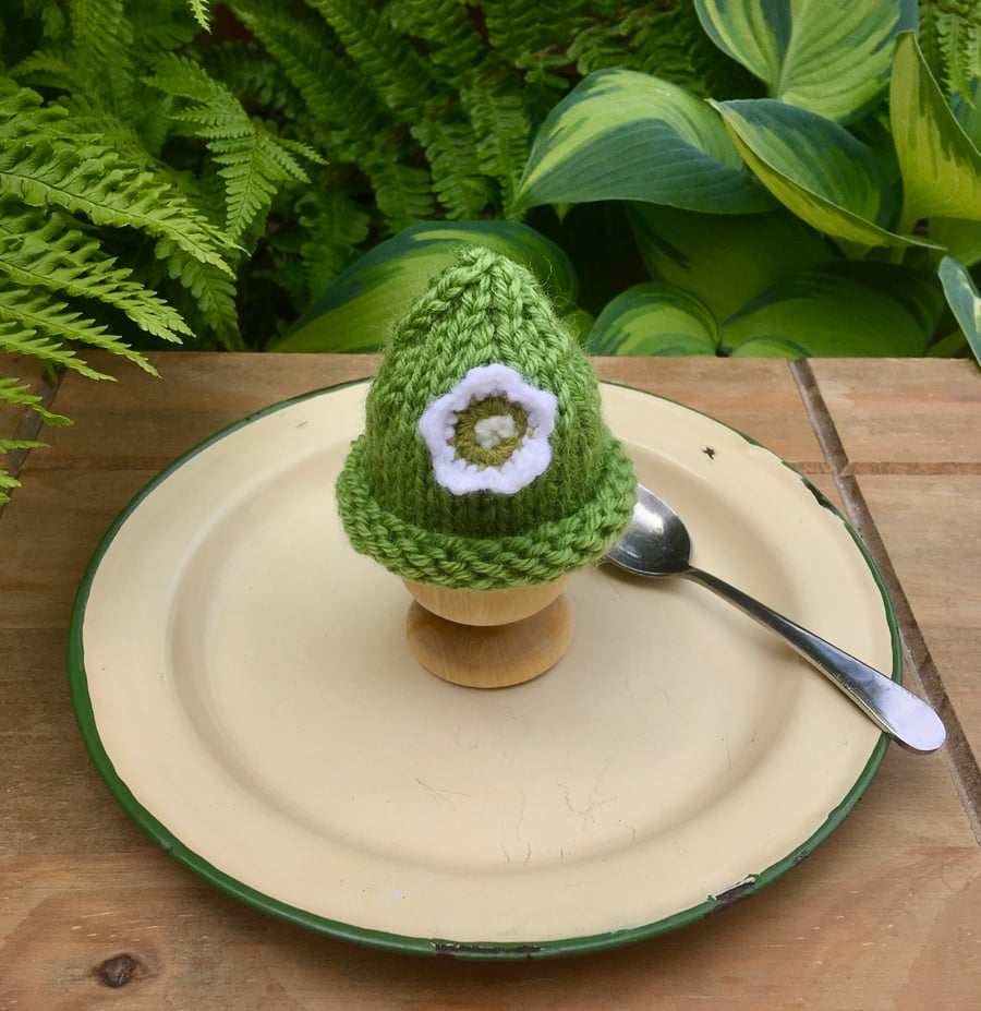 SALE - Crochet Flower Egg Cosy, Lime and White Egg Cosy