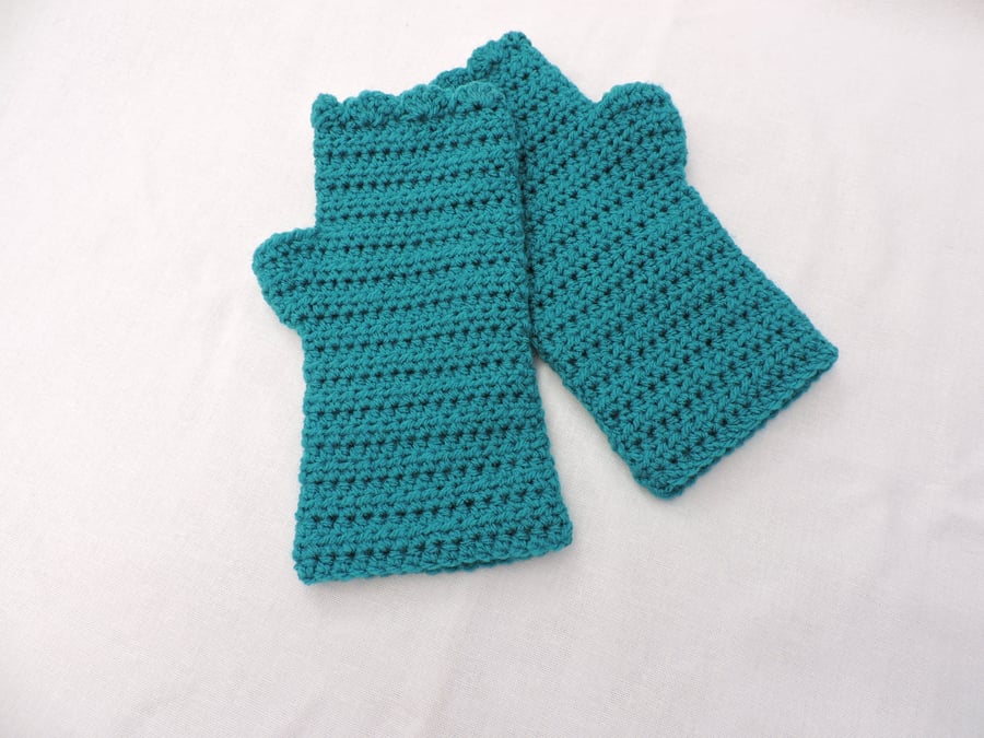 Seconds Sunday Crochet Fingerless Mitts Malachite Adults