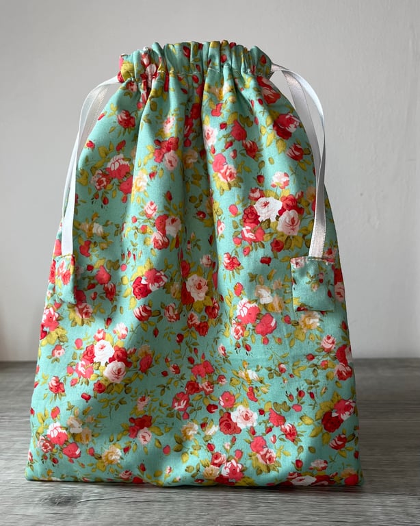  Pretty Cotton Vintage Look Drawstring Bag 