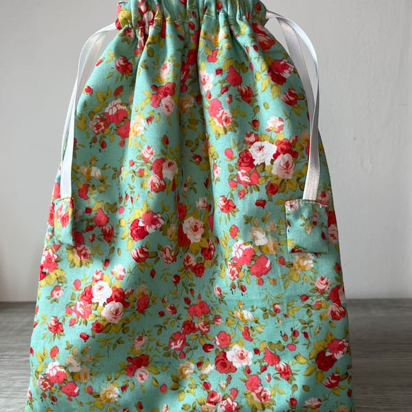  Pretty Cotton Vintage Look Drawstring Bag 