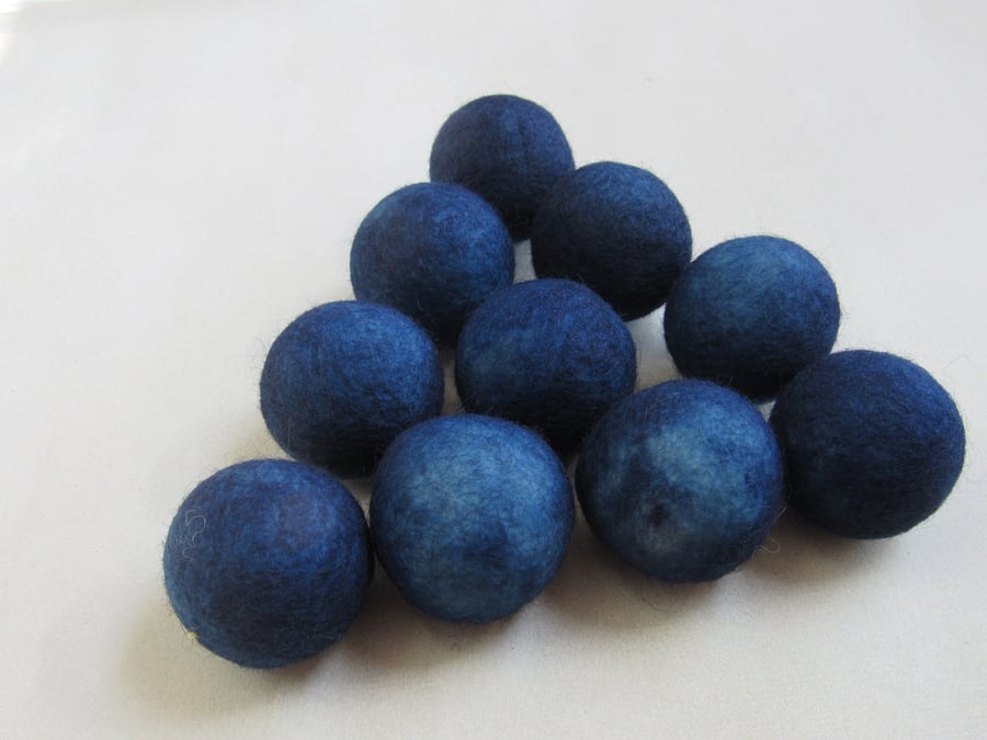 10 Large 3cm Indigo Blue Natural Dye Felt Balls