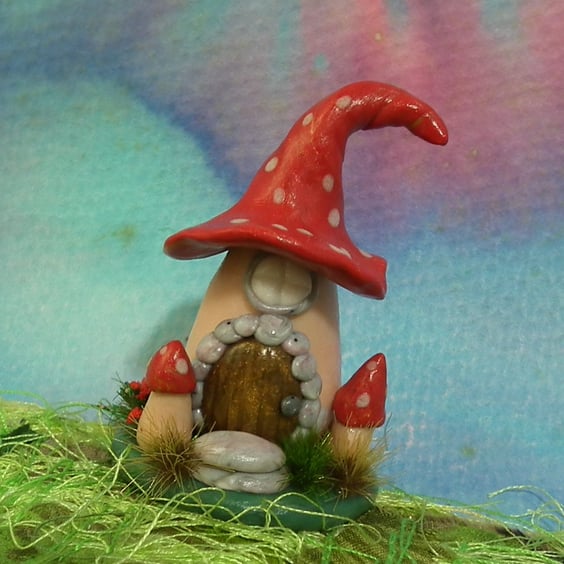 Tiny Wildwood Spryte House OOAK Sculpt by Ann Galvin