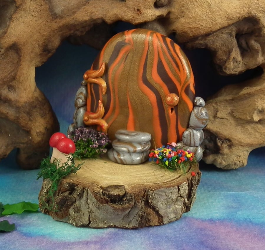 Freestanding Gnome Portal 2" OOAK Sculpt Fairy Door