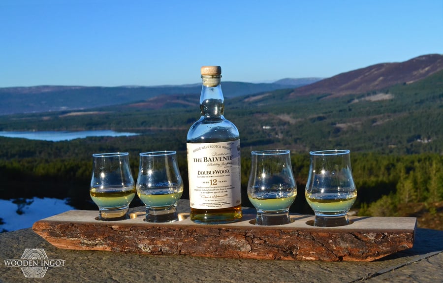 5-hole Oak whisky tasting board & knotted waney edge - choice of glasses