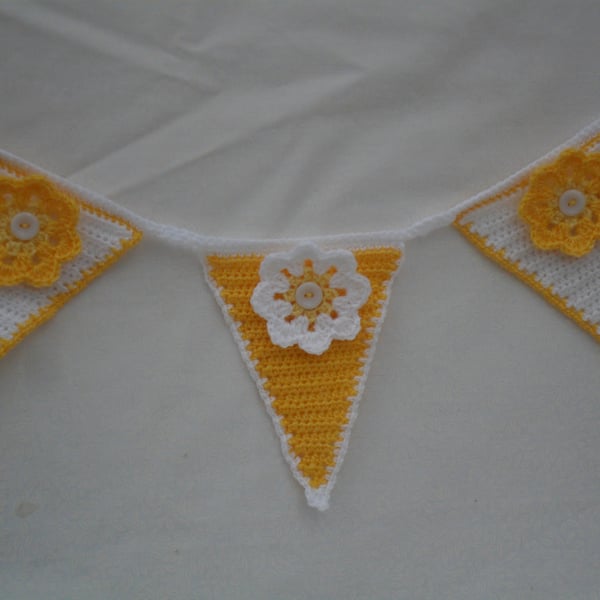 Summer flower Bunting in White and Yellow's with crochet flowers