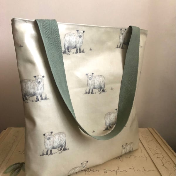 Oilcloth tote bag with recessed zip in Sheep design