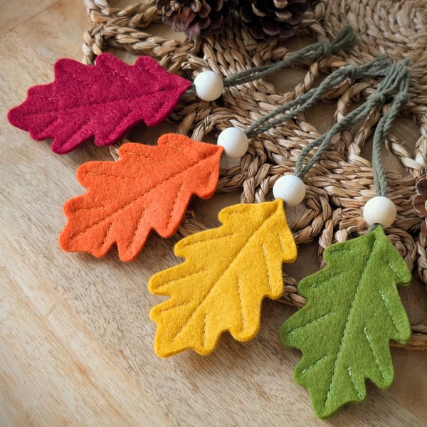 Felt Oak Leaf Hanging Decoration in Autumn Colours - Woodland Christmas Bauble