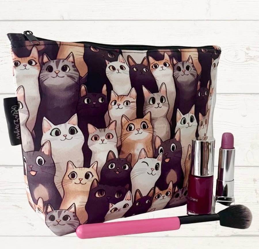 Makeup bags winking cats