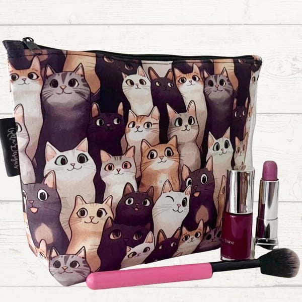 Makeup bags winking cats