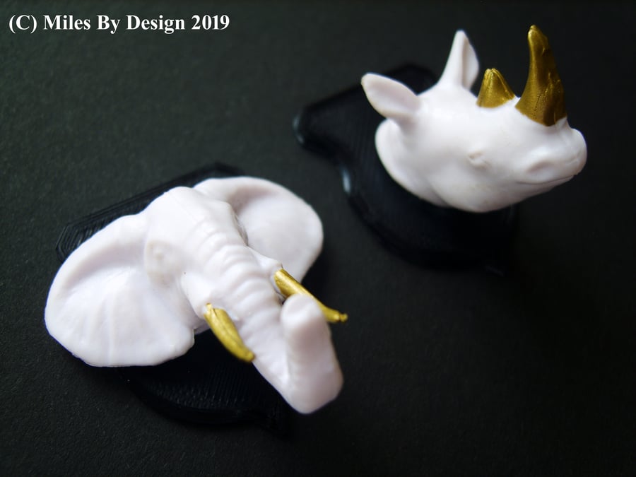 Set of 2 Mounted Head Miniatures for Dolls House