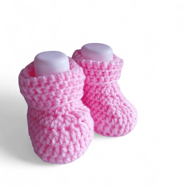 Crocheted Newborn Baby Booties in Light Pink, Baby Girl Gift, Gender Reveal