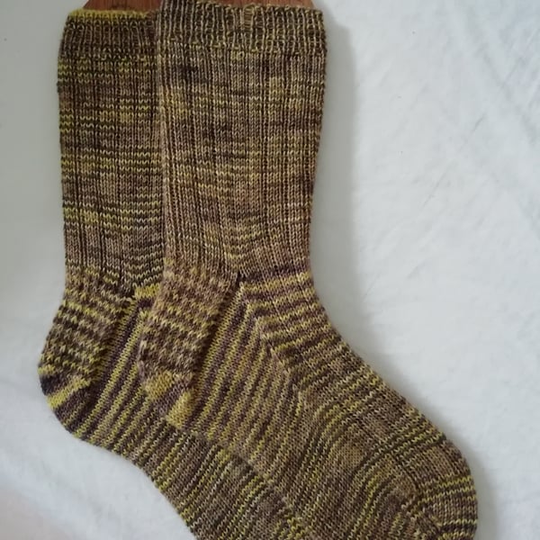Socks, Hand knitted, MEDIUM, size 5-6 