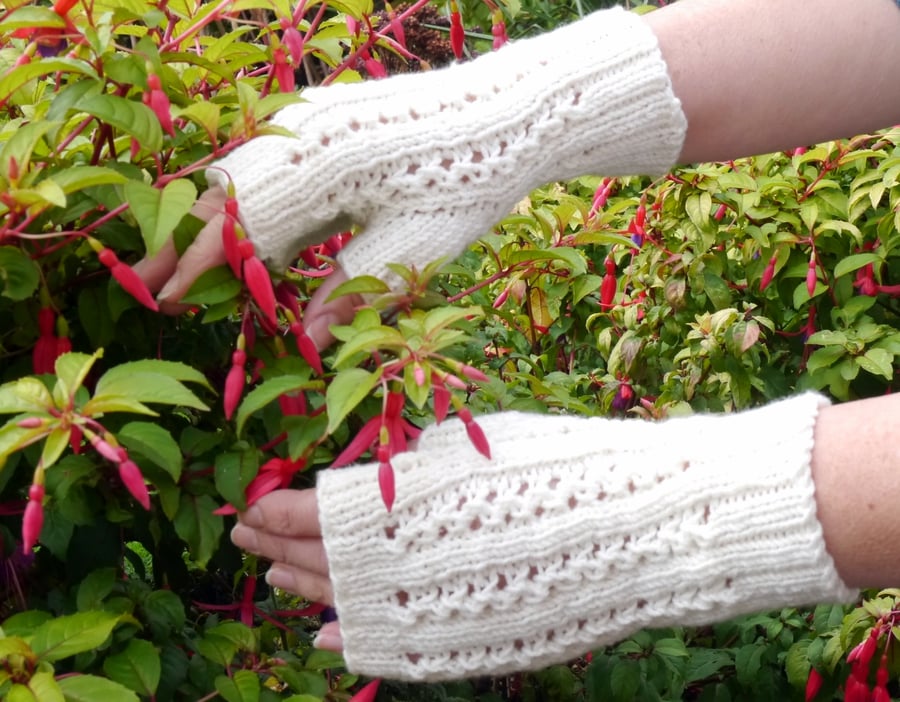 Fingerless Gloves Cream
