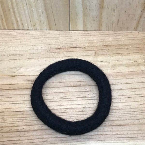 Black  Felt Bracelet. (431)