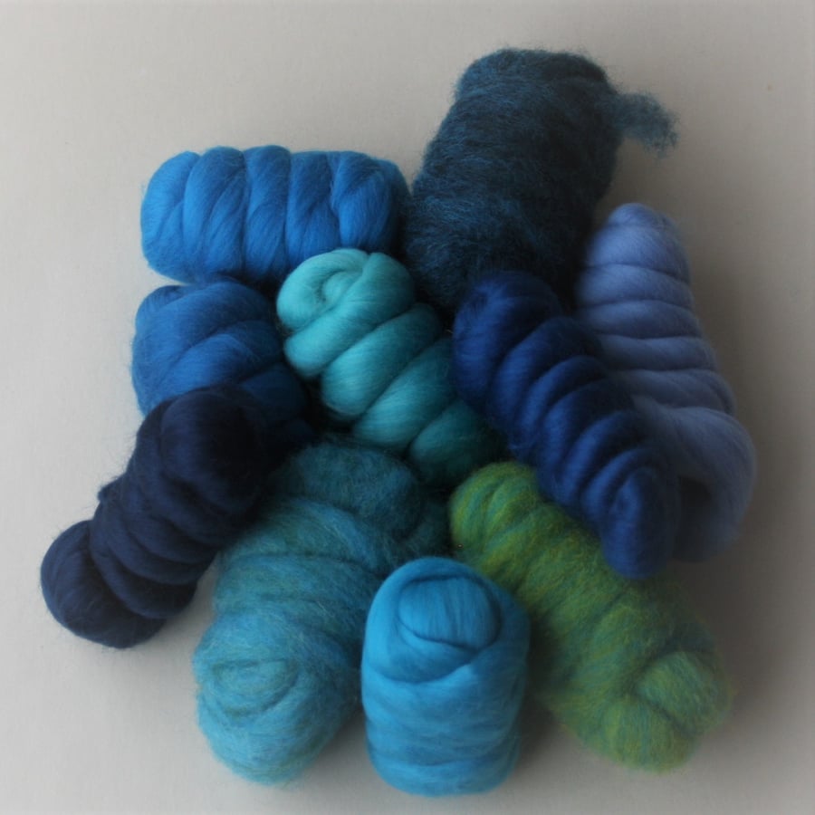 "WATER" Wool Pack - 250g of merino and corriedale wool in marine colours