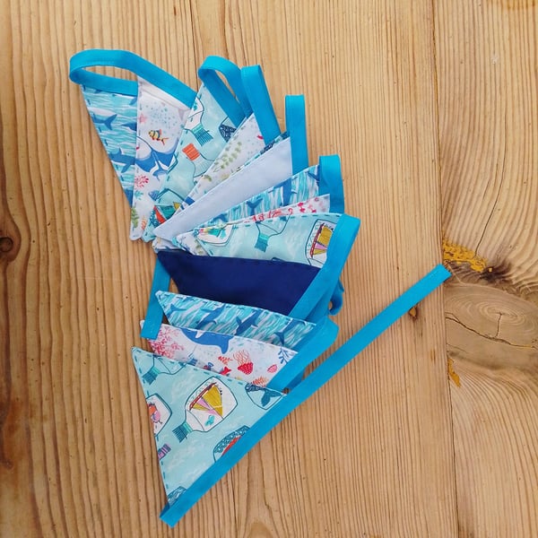 Mini bunting in a sealife theme ideal for party or room decoration