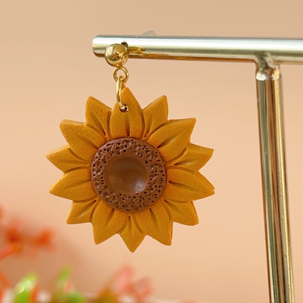 Sunflower Dangle Earrings, Polymer Clay Gift for Nature Lovers, Gold Ball Plate