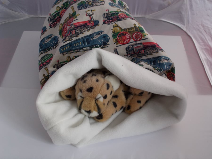 Lovely soft snuggle bag for cat or small dog.