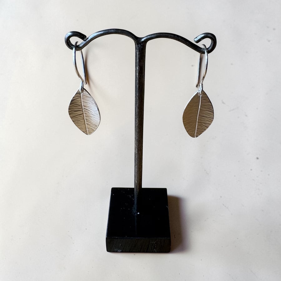 Silver leaf earrings 